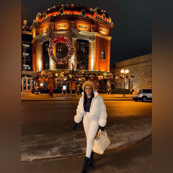 ⏰ Bookmark My Closet ⏰ - Picture 7 of 13